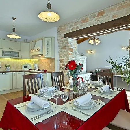 Gina Holiday home