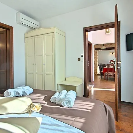 Gina Holiday home